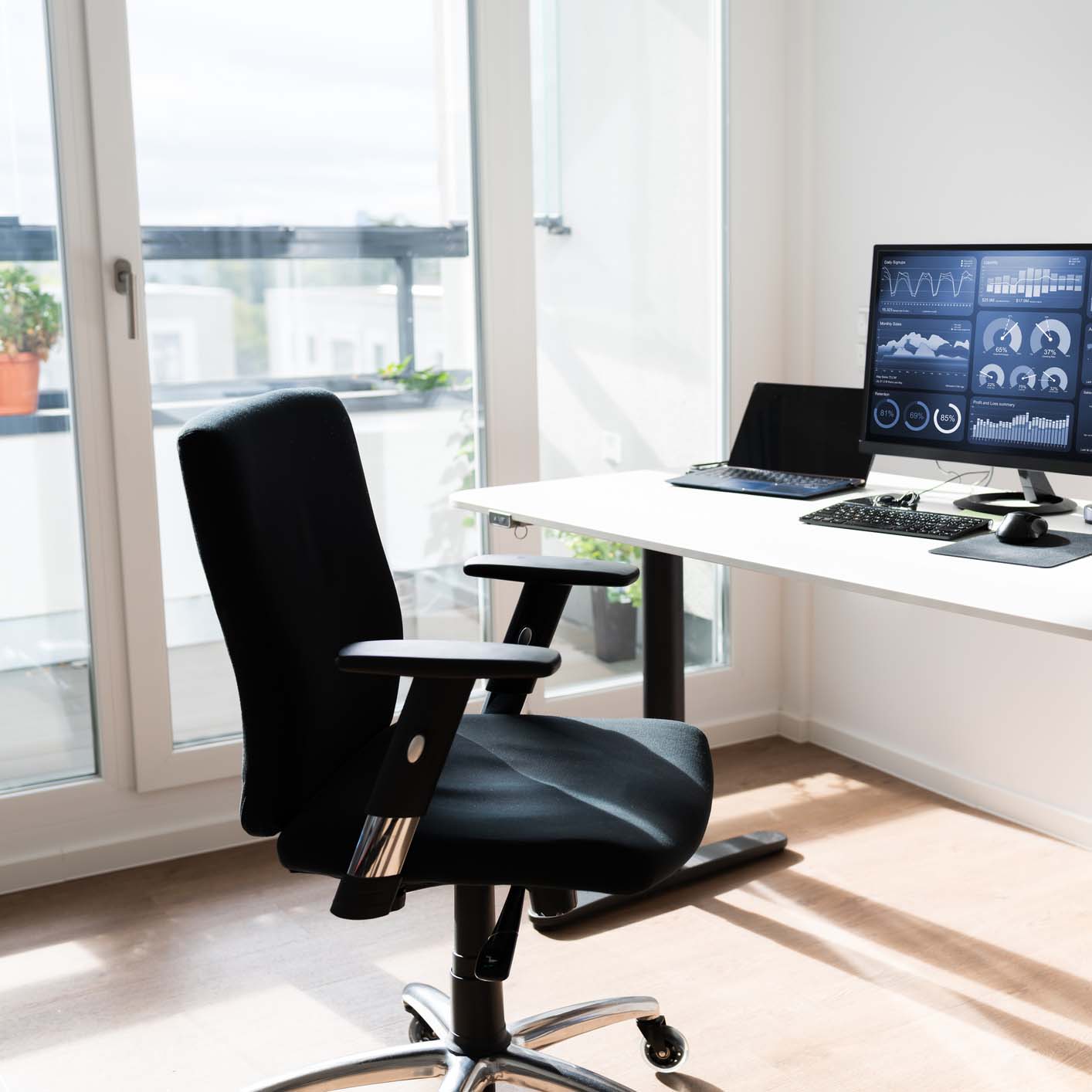 Home Office Room Furniture And Business Computer Monitor